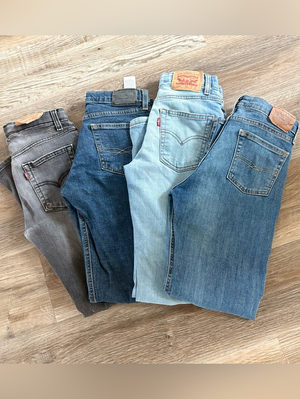Levi’s & Signature Levi Strauss Kids Jeans Bundle – Size 14 – 4 Pairs